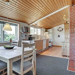 Vakantiehuis "Jenson" - 75m from the sea