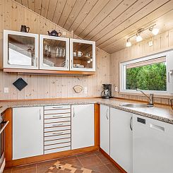 Vakantiehuis "Mads" - 700m from the sea