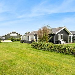 Vakantiehuis "Snioulf" - 10m from the sea