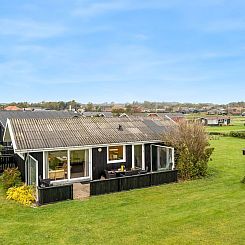 Vakantiehuis "Snioulf" - 10m from the sea