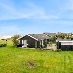 Vakantiehuis "Snioulf" - 10m from the sea