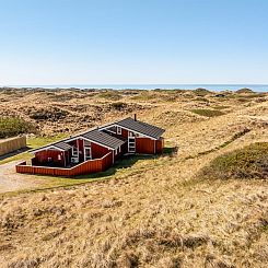 Vakantiehuis "Ludviga" - 400m from the sea