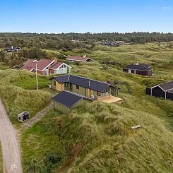 Vakantiehuis "Myrna" - 250m from the sea