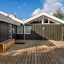 Vakantiehuis "Mechthild" - 2.7km from the sea