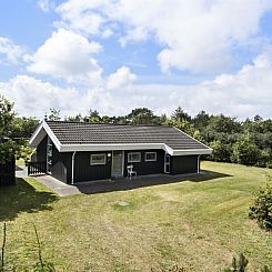 Vakantiehuis "Allida" - 800m from the sea