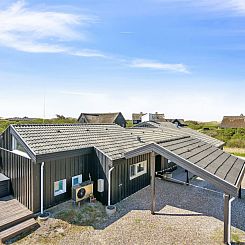 Vakantiehuis "Dijana" - 150m from the sea