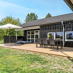Vakantiehuis "Nayati" - 2km from the sea