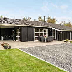 Vakantiehuis "Frida" - 700m from the sea