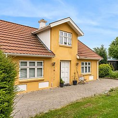 Vakantiehuis "Elza" - 2.5km from the sea