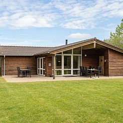 Vakantiehuis "Els" - 900m from the sea