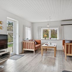 Vakantiehuis "Justine" - 600m from the sea