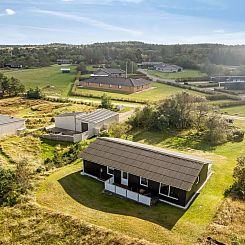 Vakantiehuis "Inola" - 3.5km from the sea