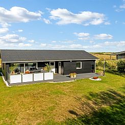 Vakantiehuis "Inola" - 3.5km from the sea