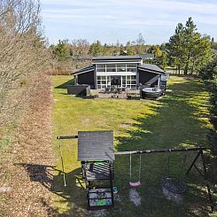 Vakantiehuis "Todor" - 1.1km from the sea