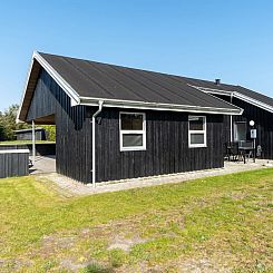 Vakantiehuis "Berenice" - 250m from the sea