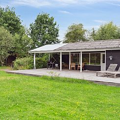 Vakantiehuis "Gunlög" - 1.3km from the sea