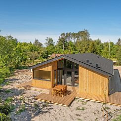 Vakantiehuis "Ileana" -  from the sea