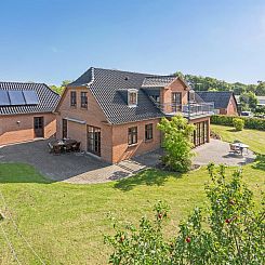 Vakantiehuis "Andri" - 600m to the fjord