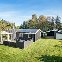 Vakantiehuis "Martina" - 500m from the sea