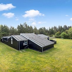 Vakantiehuis "Halwarth" - 250m from the sea