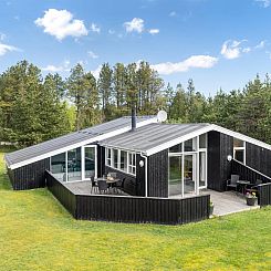 Vakantiehuis "Halwarth" - 250m from the sea