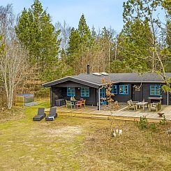 Vakantiehuis "Aksinja" - 500m from the sea