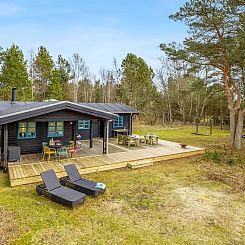 Vakantiehuis "Aksinja" - 500m from the sea