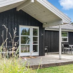 Vakantiehuis "Oddvar" - 400m from the sea