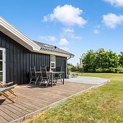 Vakantiehuis "Oddvar" - 400m from the sea