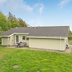 Vakantiehuis "Wulfhard" - 400m from the sea