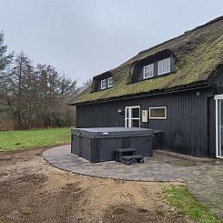 Vakantiehuis "Bjarnger" - 200m from the sea