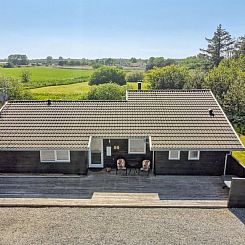 Vakantiehuis "Hampus" - 500m from the sea