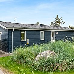 Vakantiehuis "Tinka" - 100m from the sea