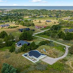 Vakantiehuis "Mila" - 750m from the sea