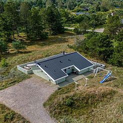 Vakantiehuis "Mila" - 750m from the sea