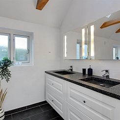 Vakantiehuis "Iara" - 6km from the sea