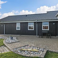 Vakantiehuis "Caro" - 807m from the sea