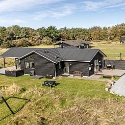 Vakantiehuis "Halsten" - 551m from the sea