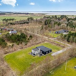 Vakantiehuis "Jarven" - 500m to the fjord