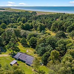 Vakantiehuis "Rathulf" - 700m from the sea