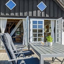 Appartement "Ronja" - 1.3km from the sea