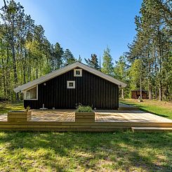 Vakantiehuis "Vasa" - 400m from the sea