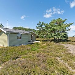 Vakantiehuis "Alwine" - 250m from the sea