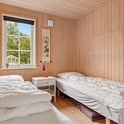 Vakantiehuis "Thine" - 800m from the sea