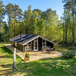 Vakantiehuis "Vasa" - 400m from the sea