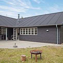 Vakantiehuis "Beka" - 500m from the sea