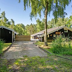 Vakantiehuis "Mika" - 1km from the sea