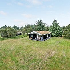 Vakantiehuis "Svantepolk" - 1.1km from the sea