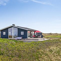 Vakantiehuis "Tinea" - 50m from the sea