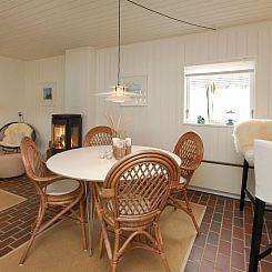 Vakantiehuis "Frieda" - 7.2km from the sea